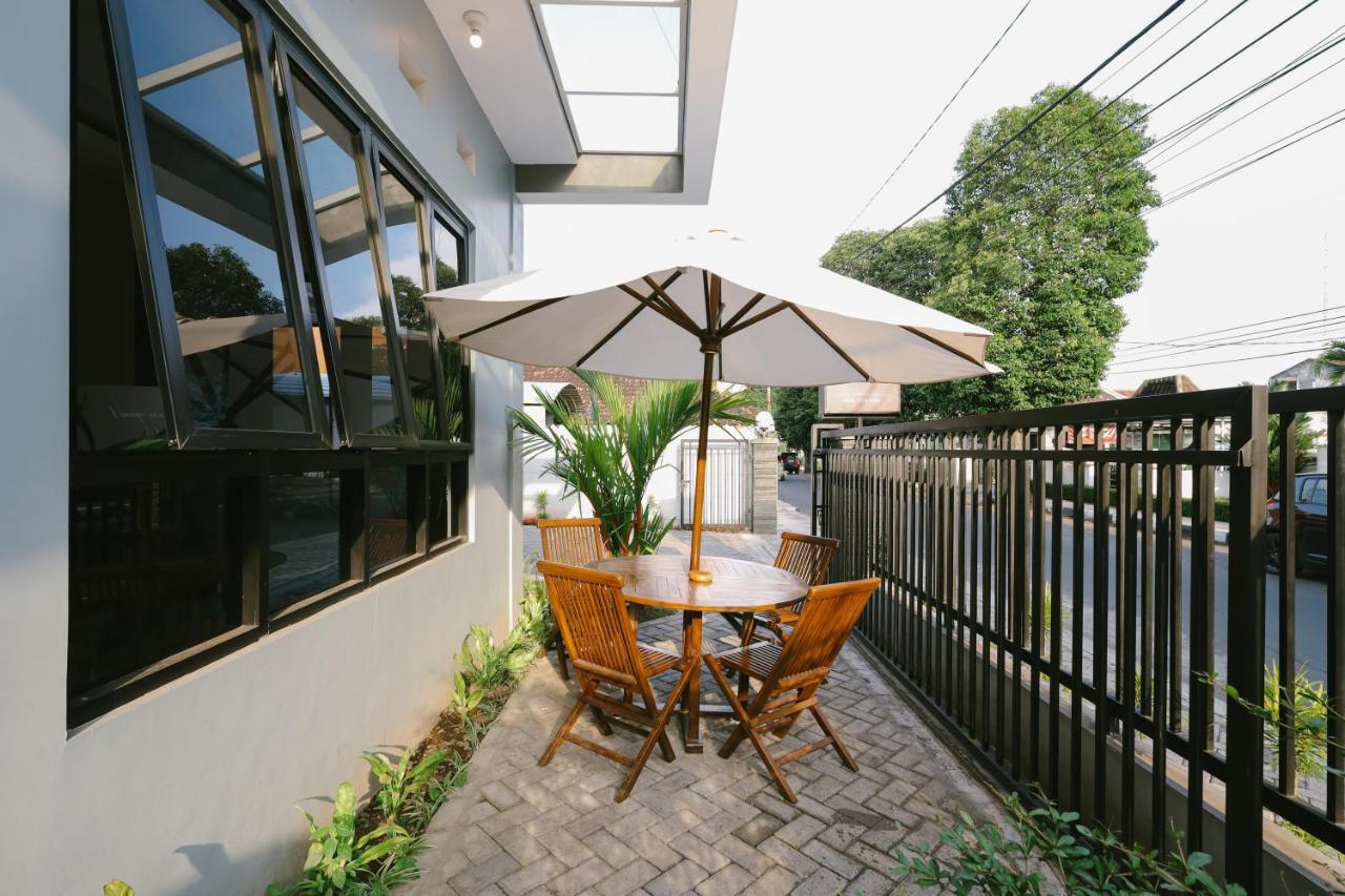 Urbanview B Syariah Lumajang By Reddoorz Hotel Ngoại thất bức ảnh